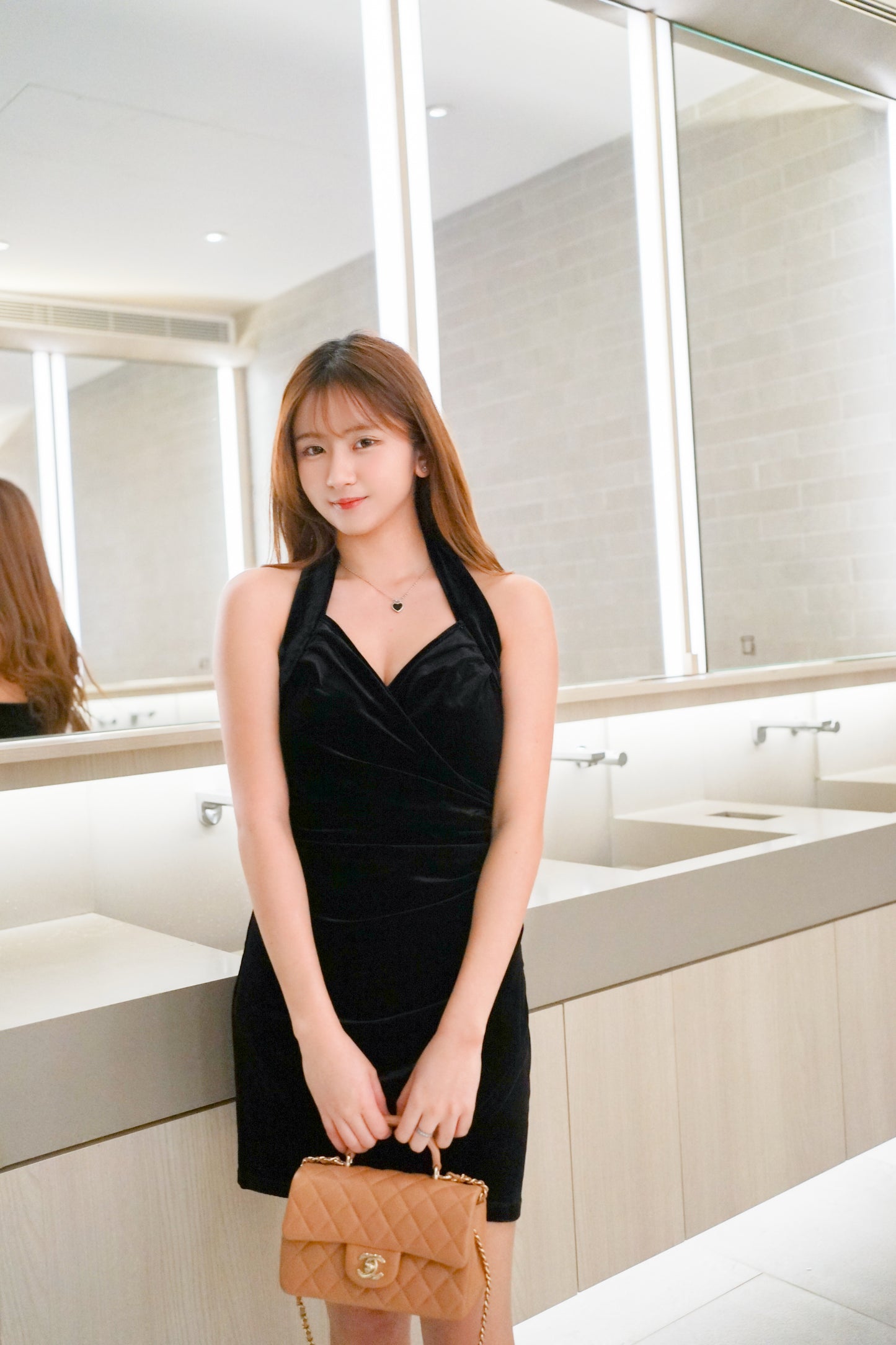 Halter-neck Velvet Black