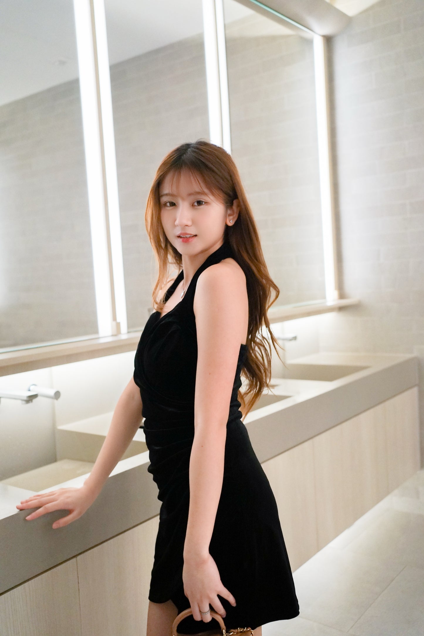 Halter-neck Velvet Black